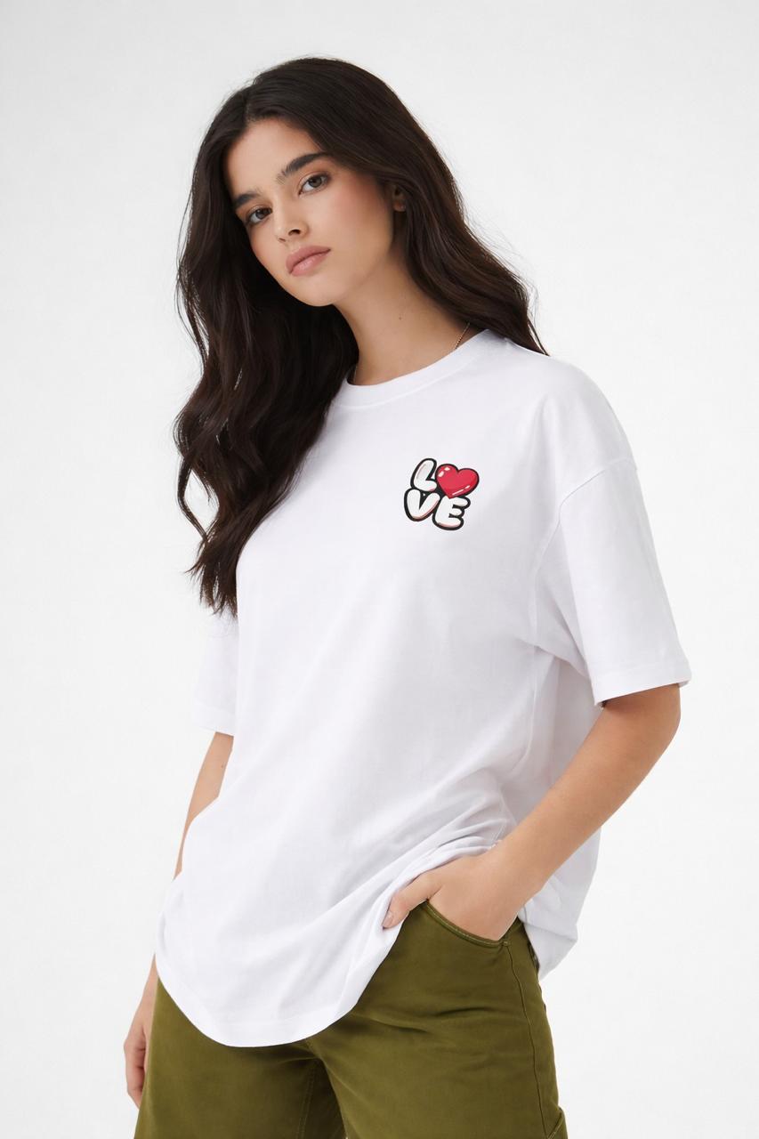 White hoodies for women are a perfect blend of comfort, style, and simplicity.