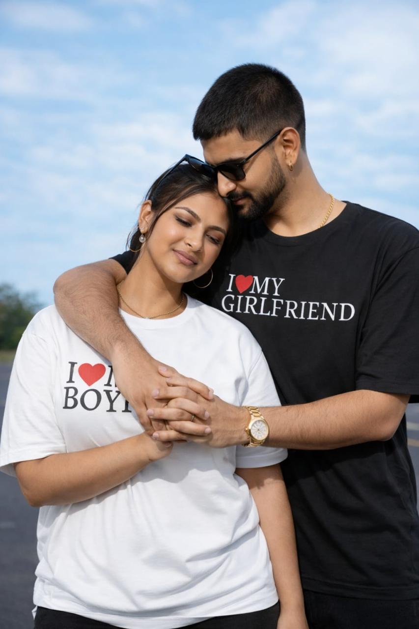 colors or mix black and white, couple T-Shirts are a stylish way to stay connected and cozy, side by side. 🖤🤍