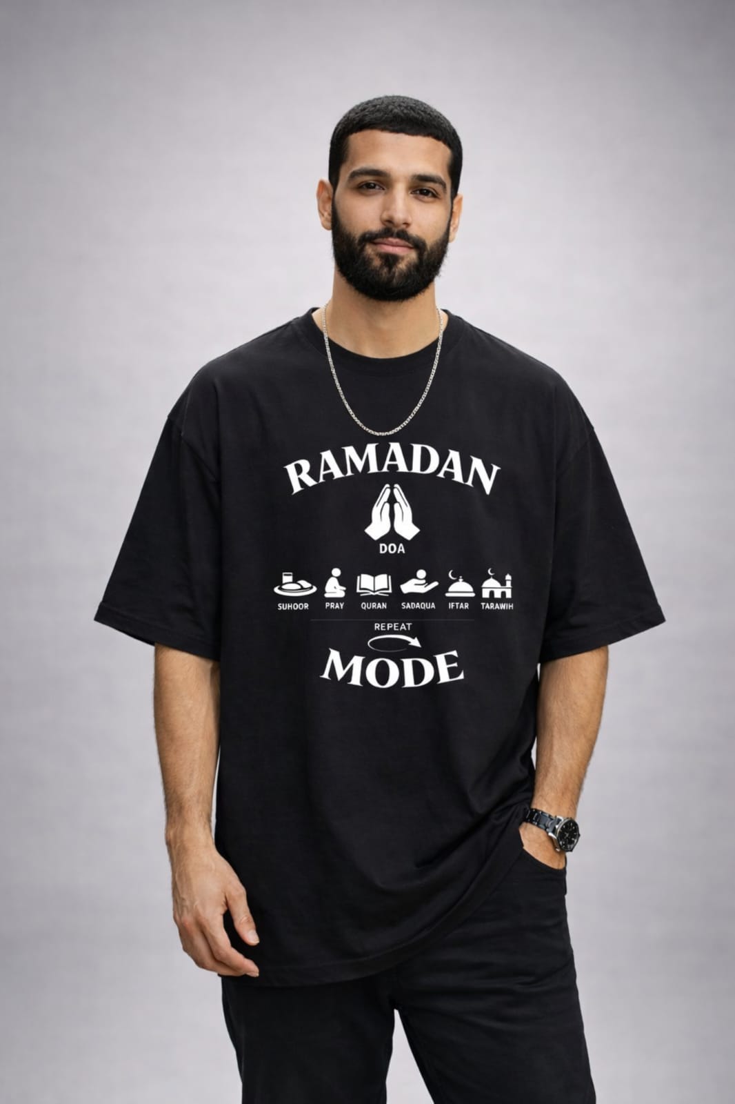 The black oversized T-shirt for boys