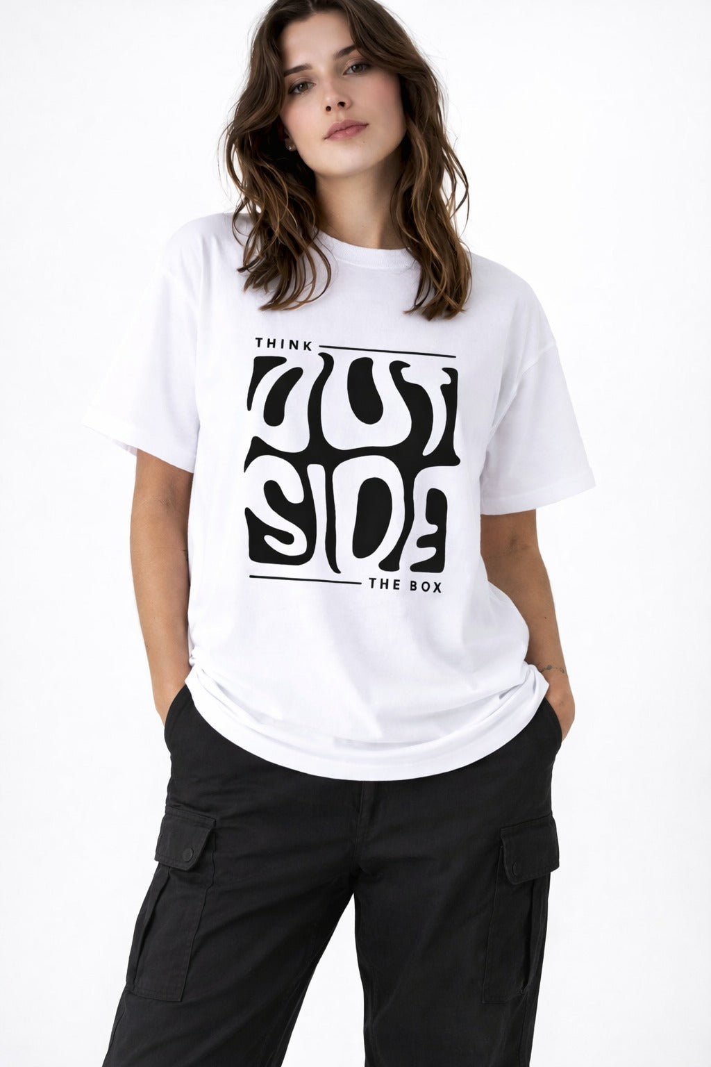 White Oversize T-Shirt Outfit Ideas for Summer