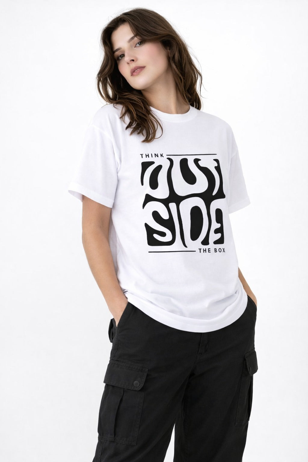 White Oversize T-Shirt Outfit Ideas for Summer